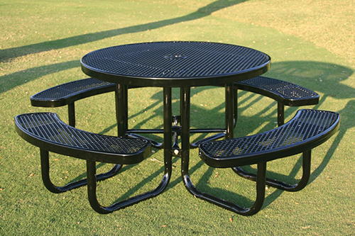 Round Portable Picnic Table with Diamond Pattern